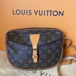 SOLD on FB Page Louis Vuitton Jeune Fille GM